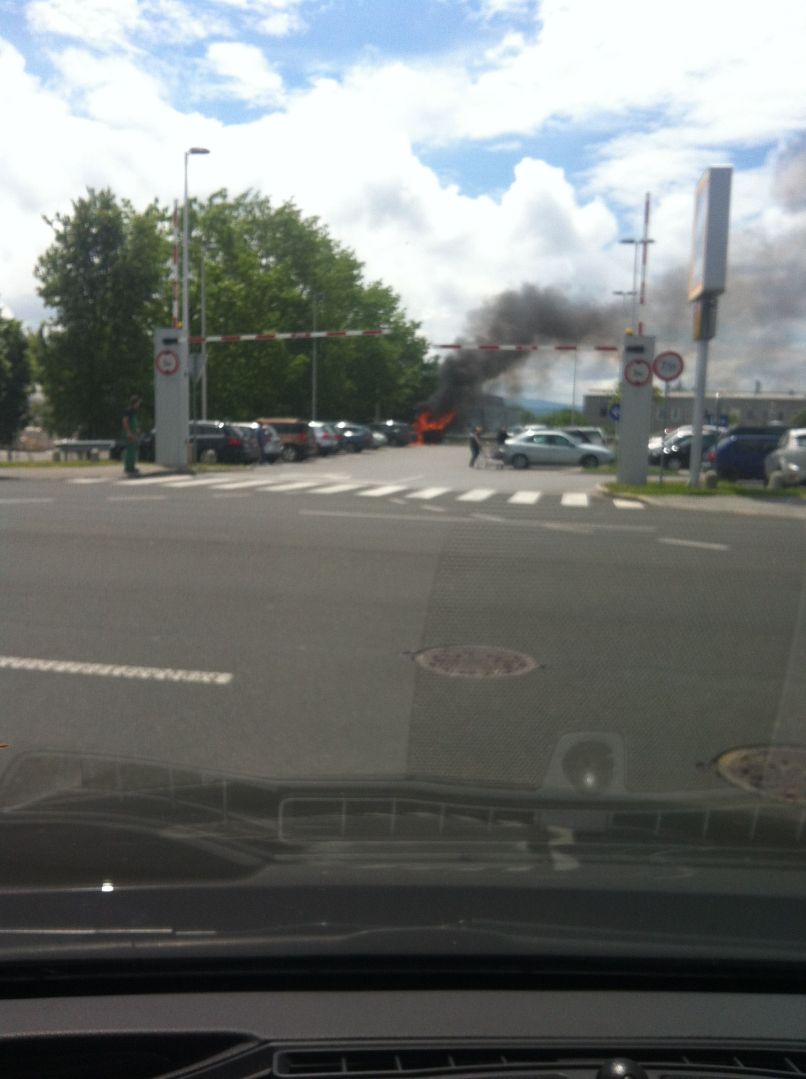 photo123234345345