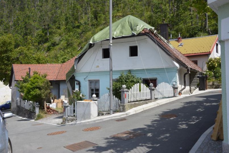 požar postojna karmen
