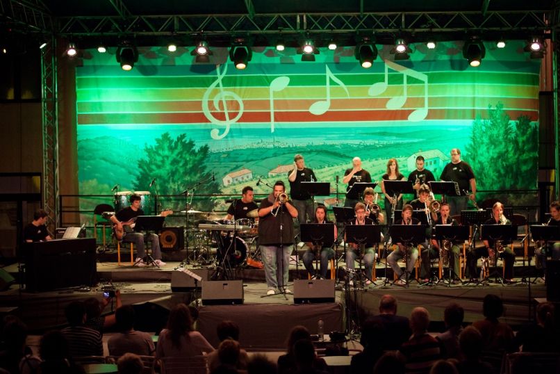 Foto_Člani domačega Big Banda Hrošči tudi organizirajo festival_Foto Matevž Kocjan