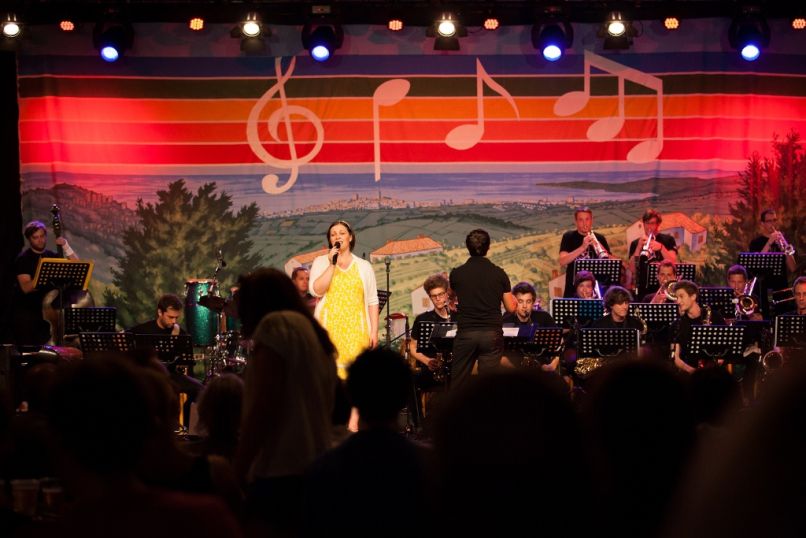 Foto_Big Band Akademije za glasbo UL in Nuška Drašček_Foto Matevž Kocjan