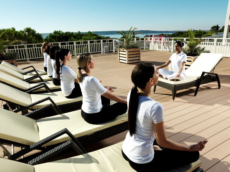Meditacija na sončni terasi