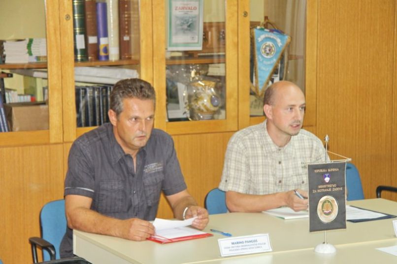 Marino Pangos  Dean Božnik
