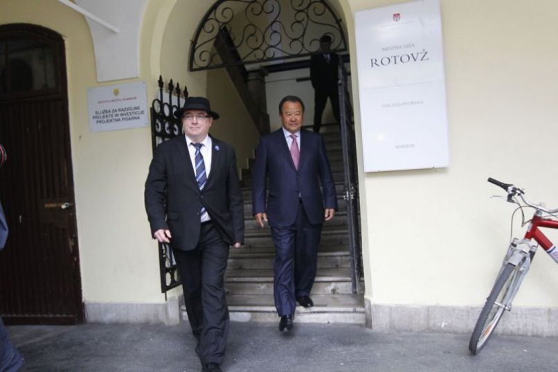Mariborski župan Andrej Fištravec in predsednik upravnih odborov družb Shihlien Energy Technology in