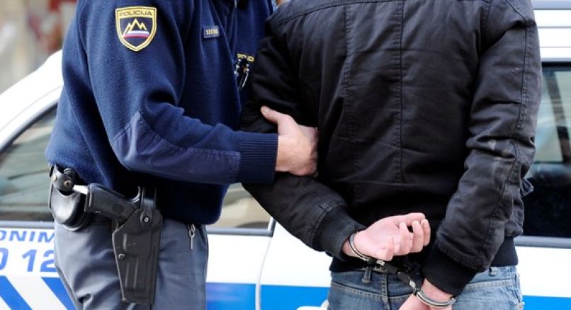 policija_aretacija_bobo_06.08.12