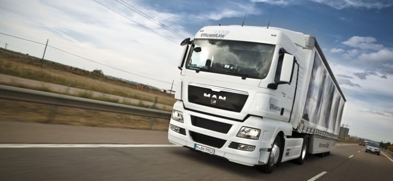 tovornjak voznik promet transport cesta prevoz tony