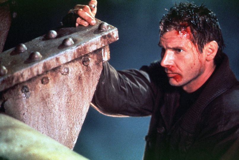 Harrison-Ford-as-Deckard-in-Bladerunner-blade-runner-8243103-1941-1300