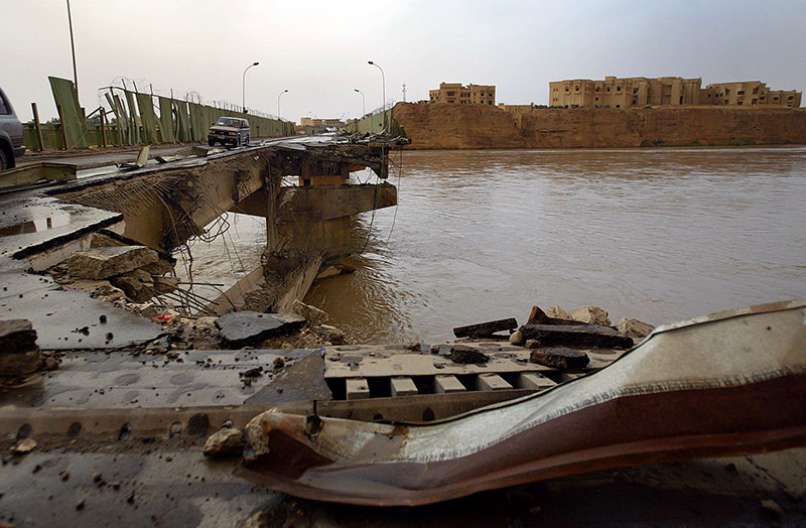 tikrit isis islamska država most eksplozija tony