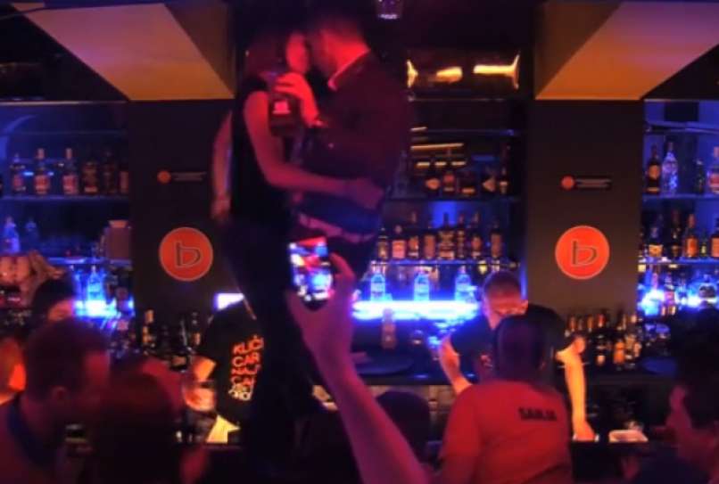 bar
