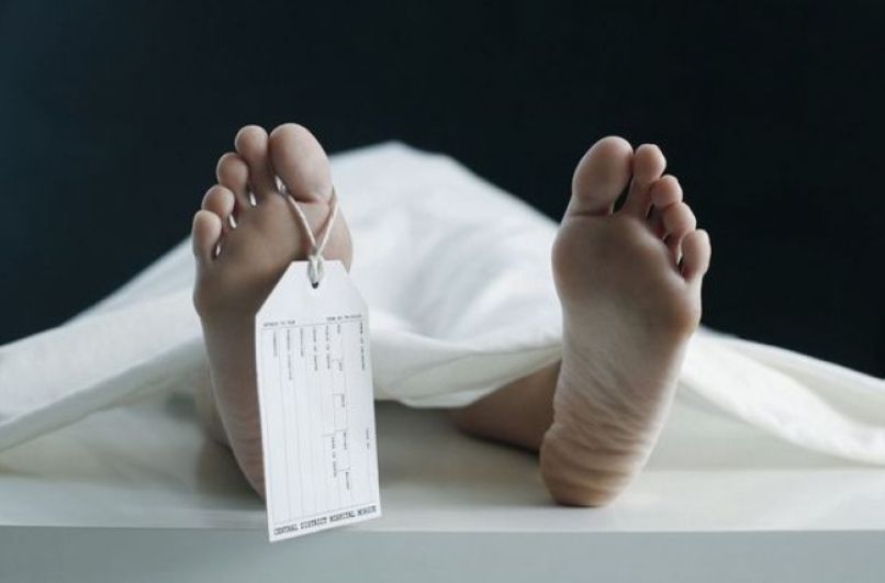Nemec dve leti živel ob materinem truplu