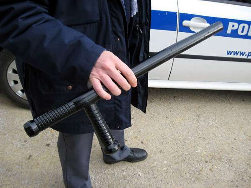 policija_pendrek