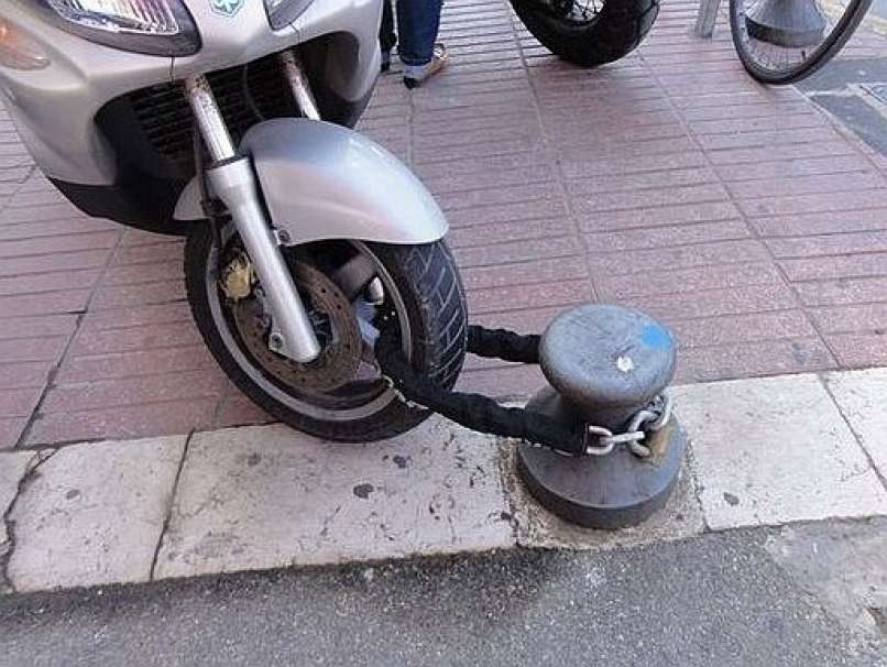 Da bo jekleni konjiček varen