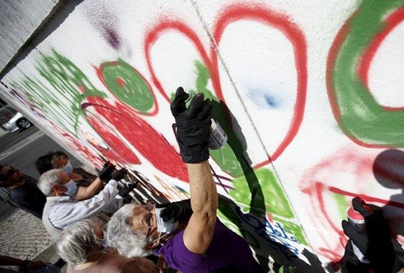 Lata 65, grafiti
