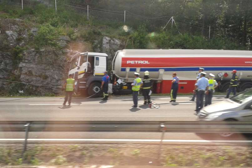 nesreča primorska avtocesta3