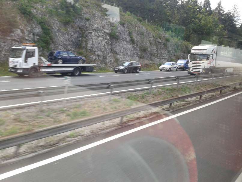nesreča primorska avtocesta1