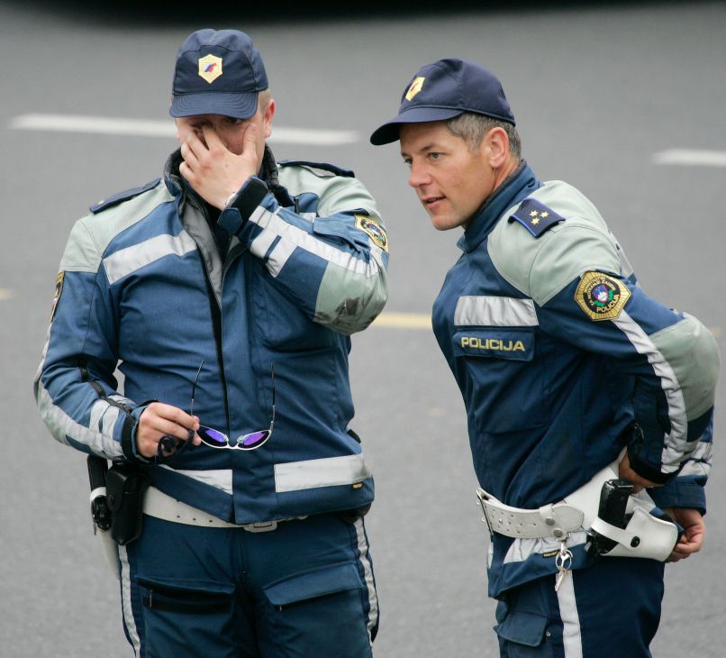 policija policist motorist