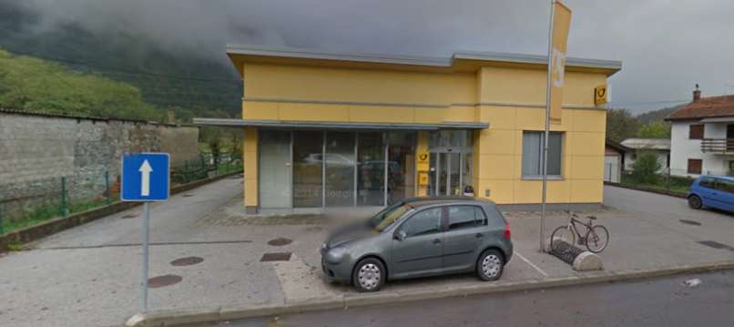 Pošta v Grgarju, kjer je Cernic oddal pošiljko