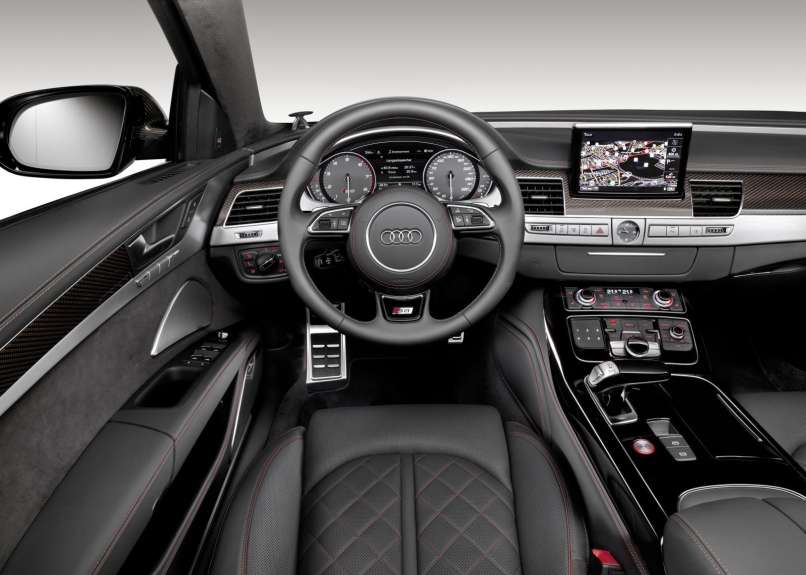 Audi s8