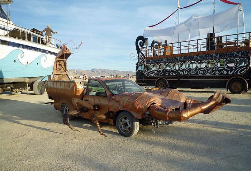 Avto iz Mad Maxa