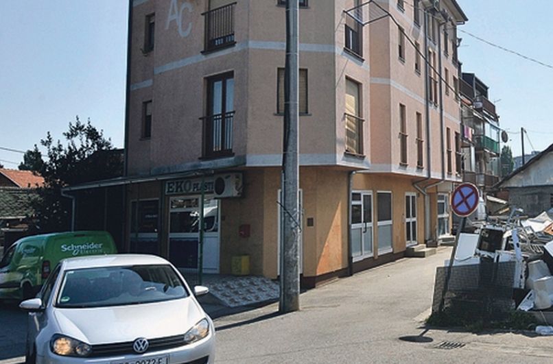 sedež gold box