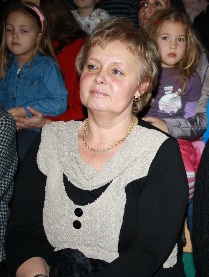 Mira Kovač, ravnateljica OŠ Žužemberk, pravi, da je na trgu poplava delovnih gradiv