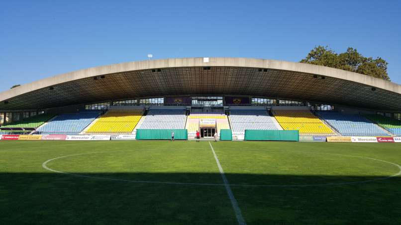 proti koncu 1