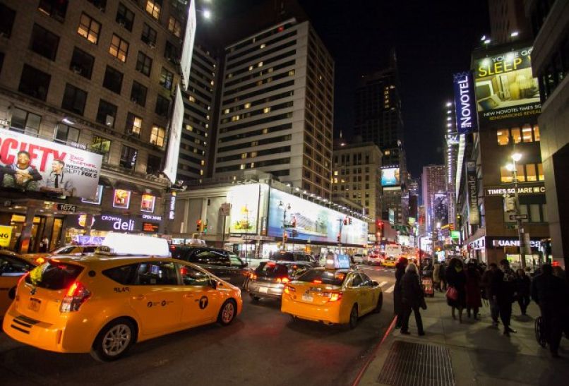 Sanjska Nina Pušlar na sanjskem dm šopingu v New Yorku