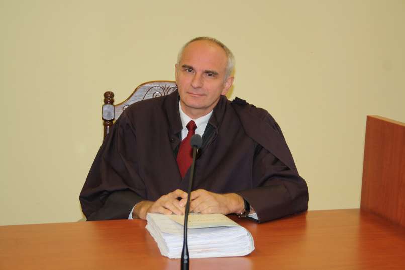 Plutov odvetnik Milan Vajda je že napovedal pritožbo