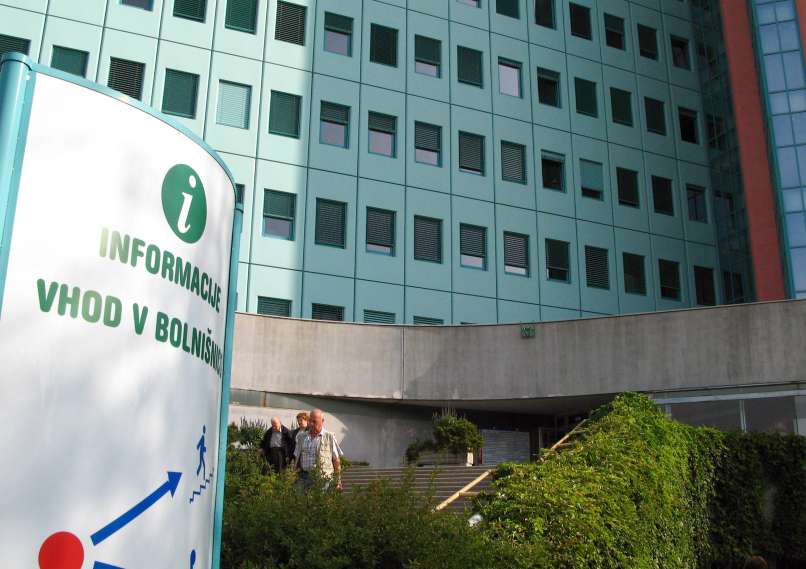 Betonsko ostrešje pušča ob obilnem deževju