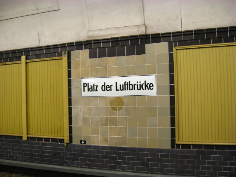 Postaja Luftbrücke