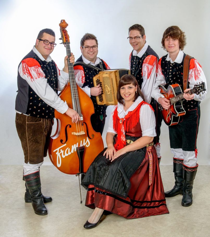 Ansambel Klemna Rošerja
