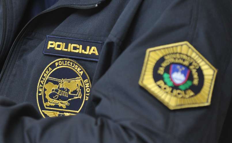 policija