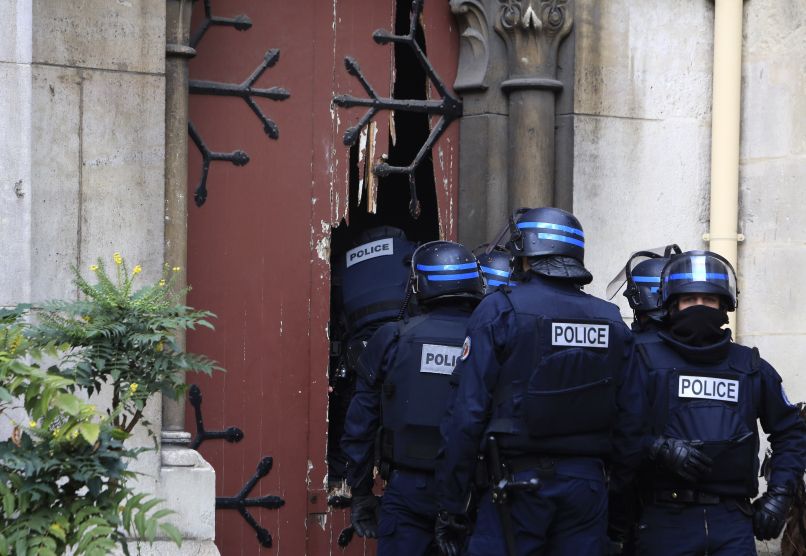 pariz francija vojska terorizem terorist (5)