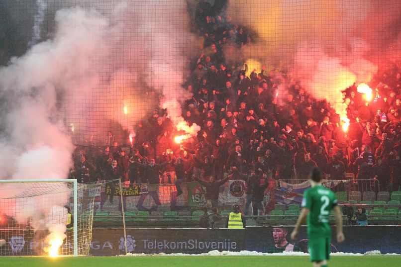 Viole večni derbi Olimpija Maribor