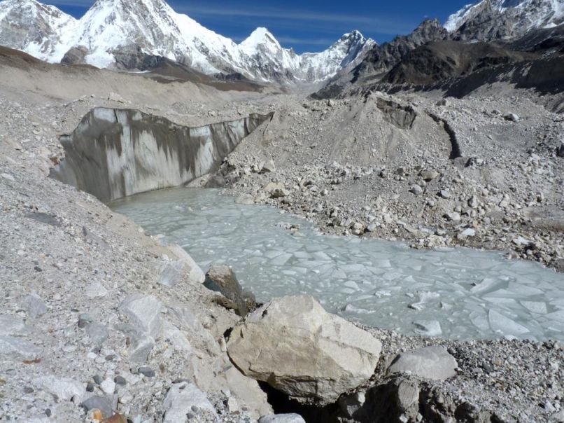 kuhmba everest.jpg-largea