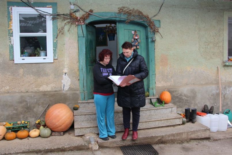Olga in sekretarka OZRK Novo mesto Barbara Ozimek
