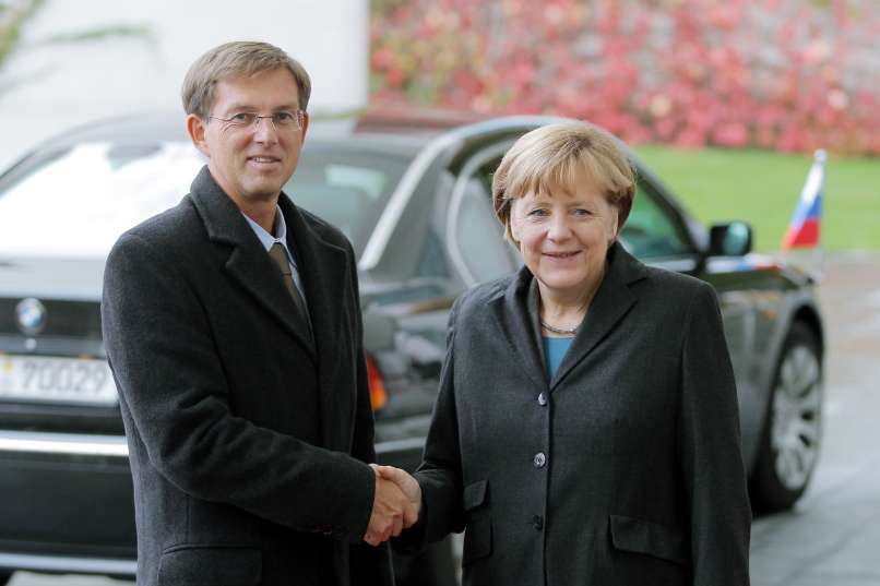 Merkel in cerar