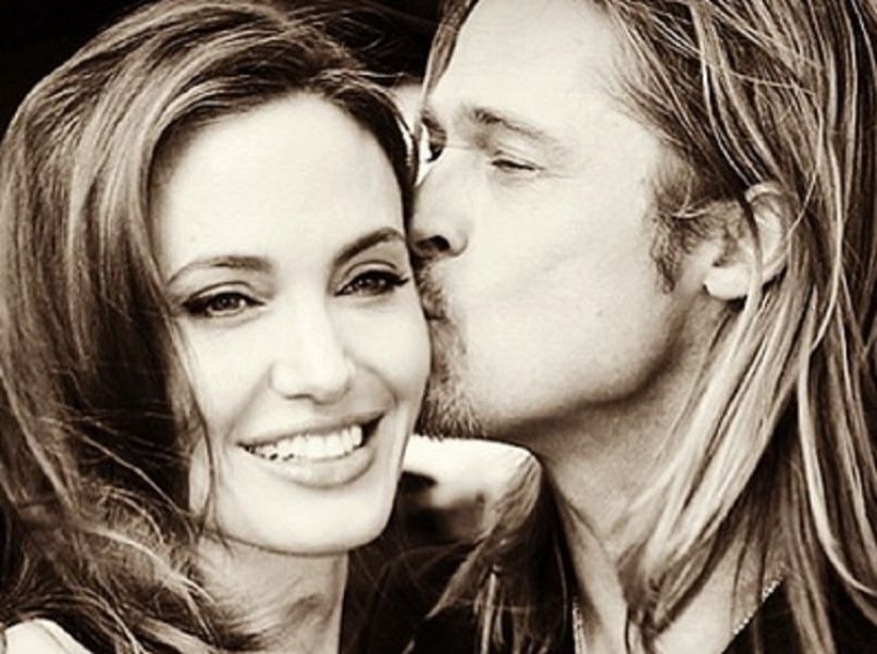 Angelia-Jolie-married-Brad-Pitt-wedding