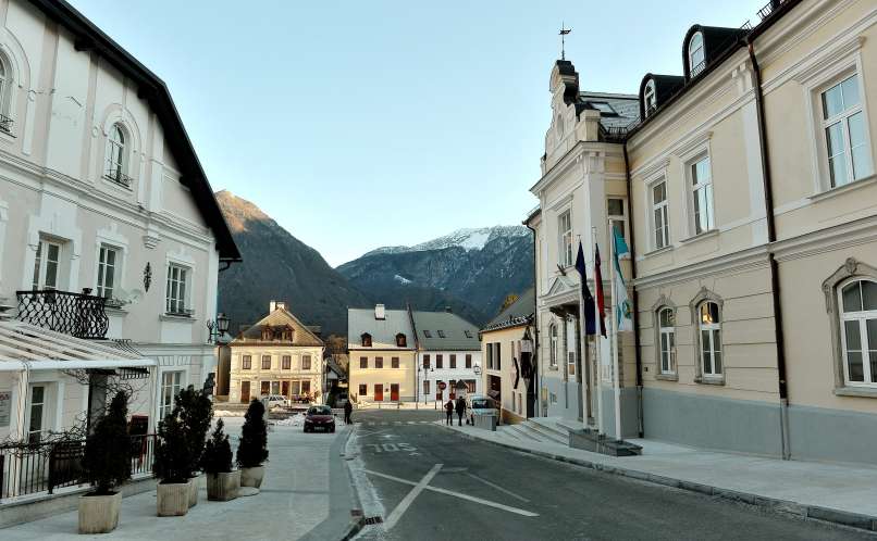 Bovec v turističnem smislu blesti poleti, zima je \'mrtva\'