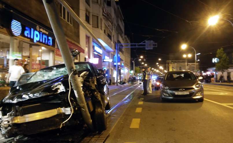 Zagreb, prometna nesreča, črn avto