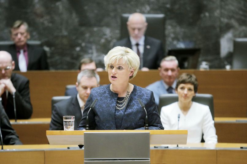 Poslanko ujeli na lazi – 1