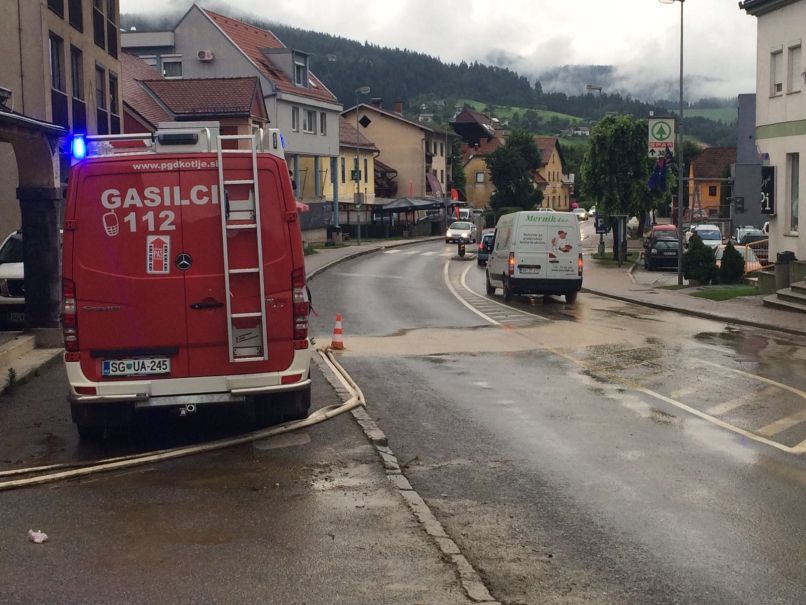 poplave, prevalje1