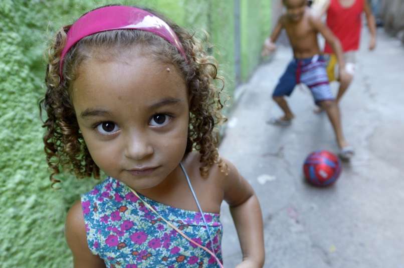 revni otroci favela Brazilija