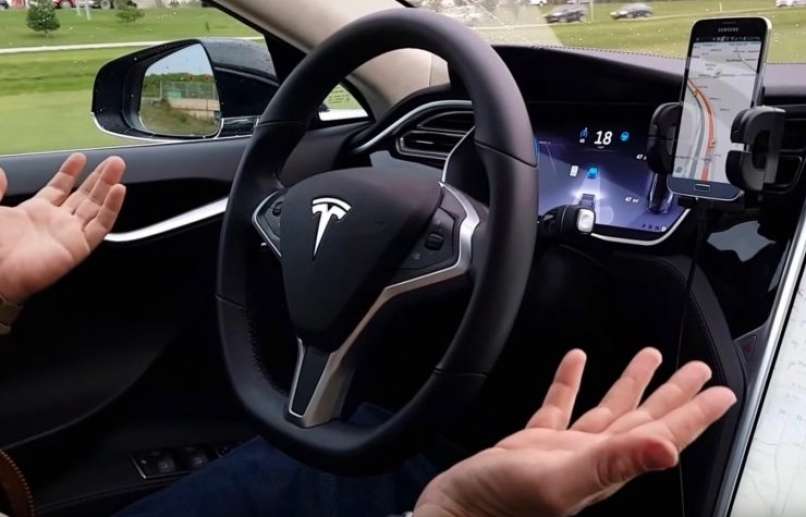 tesla, samovozeči avtomobil