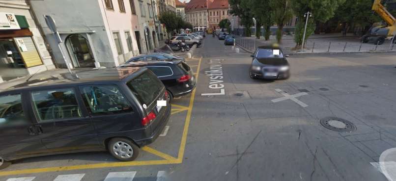levstikov trg