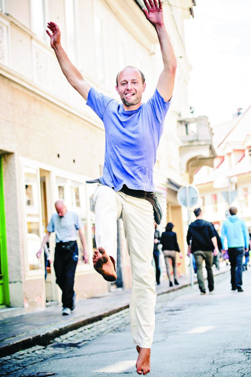 bosonogi_nara_petrovic_foto Jaka Koren