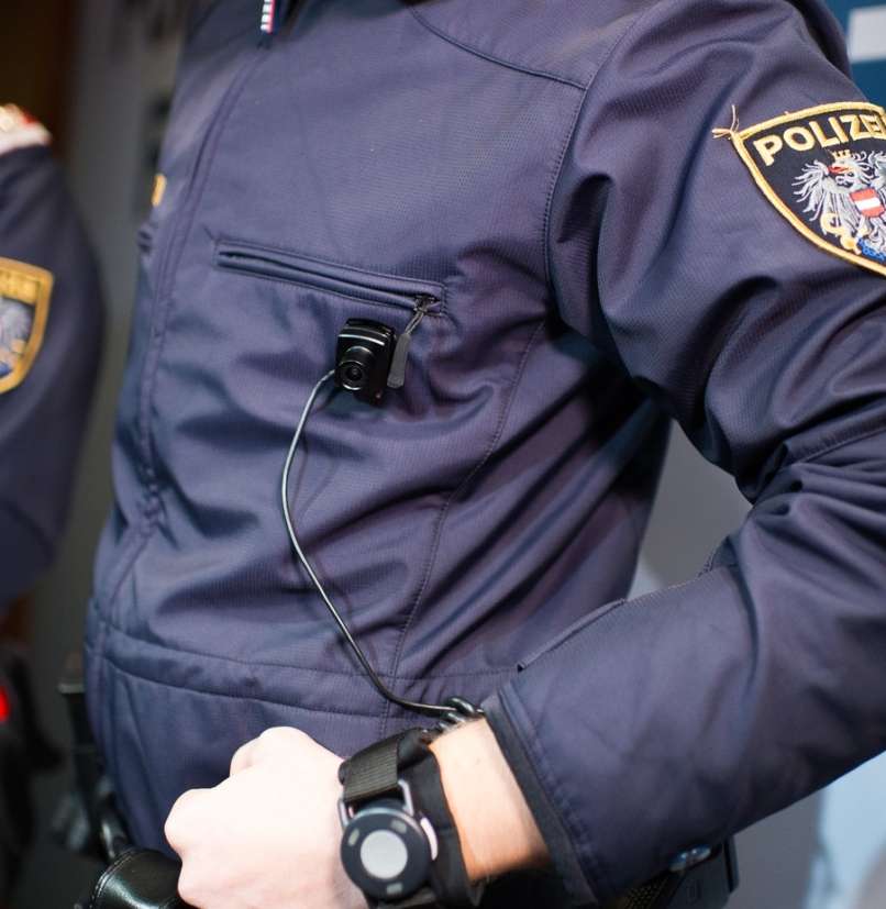 avstrijska policija telesne kamere