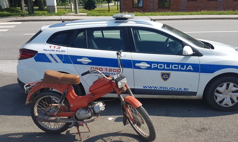 slovenska policija, moped, motor