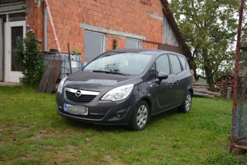 Milana pokopala njegova Meriva