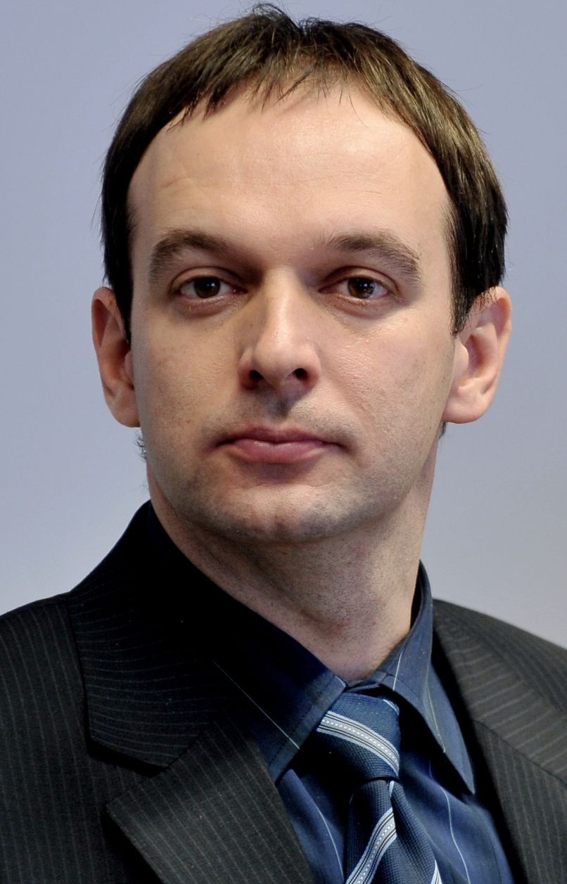 Damjan Kos