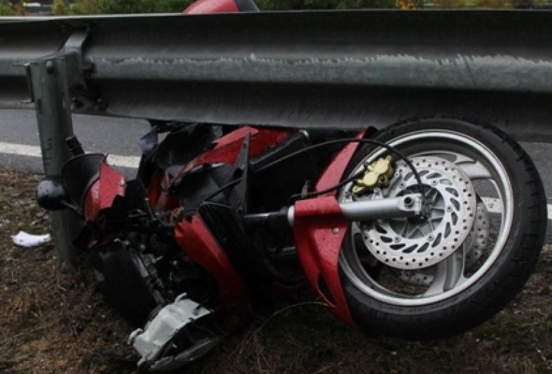 Motor, motorist, mokra cesta, Kranjska Gora